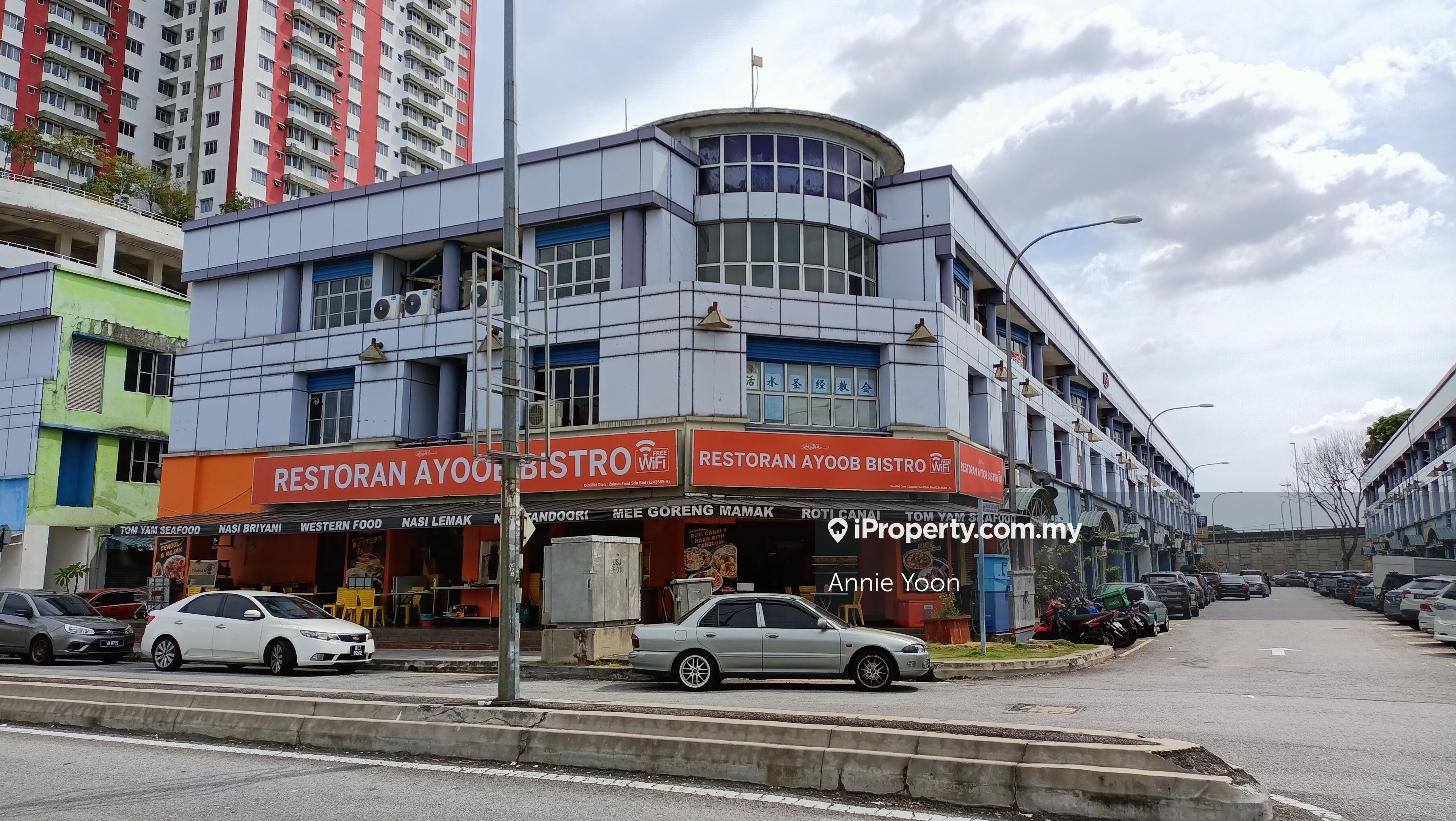 Shop Walking distance to LRT station
