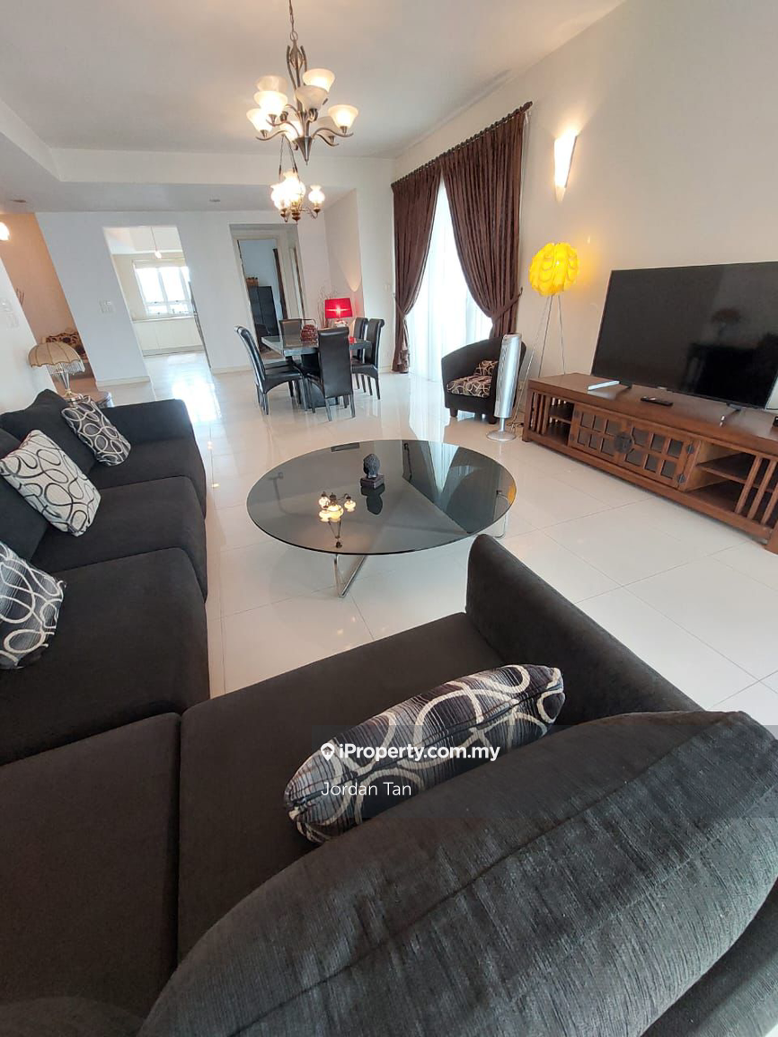 Low-density Condominium - Thai-Inspired Design with Resort Ambience
