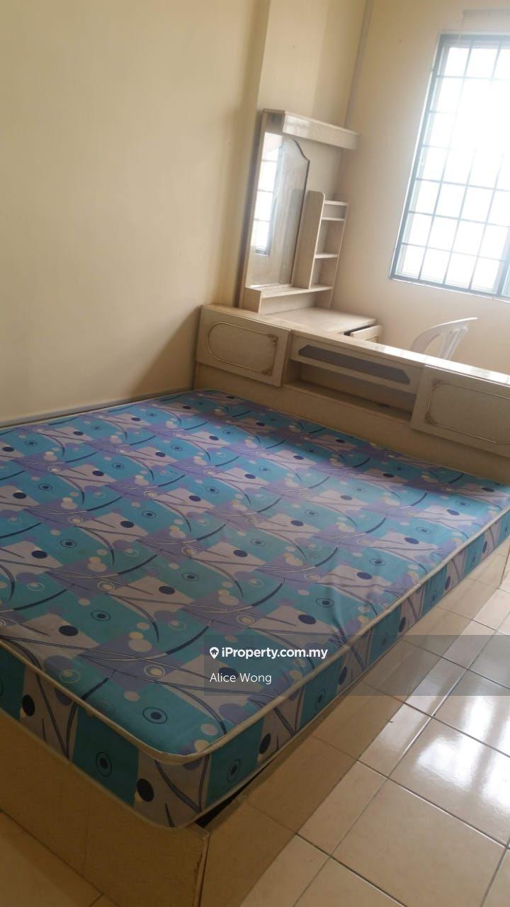 1 Aircon 1 water heater rm1000 family rent impian sentosa