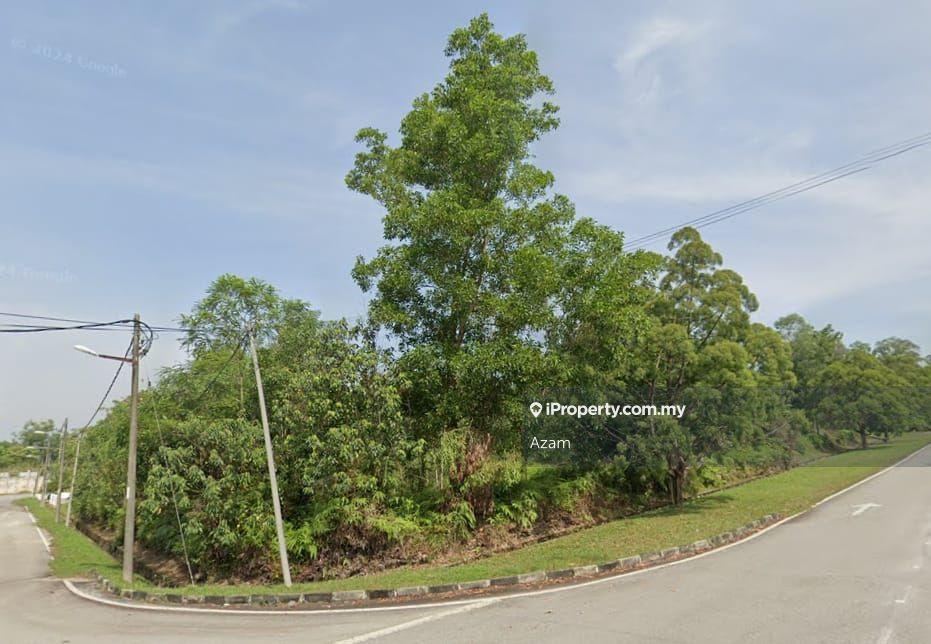 Corner lot facing mainroad