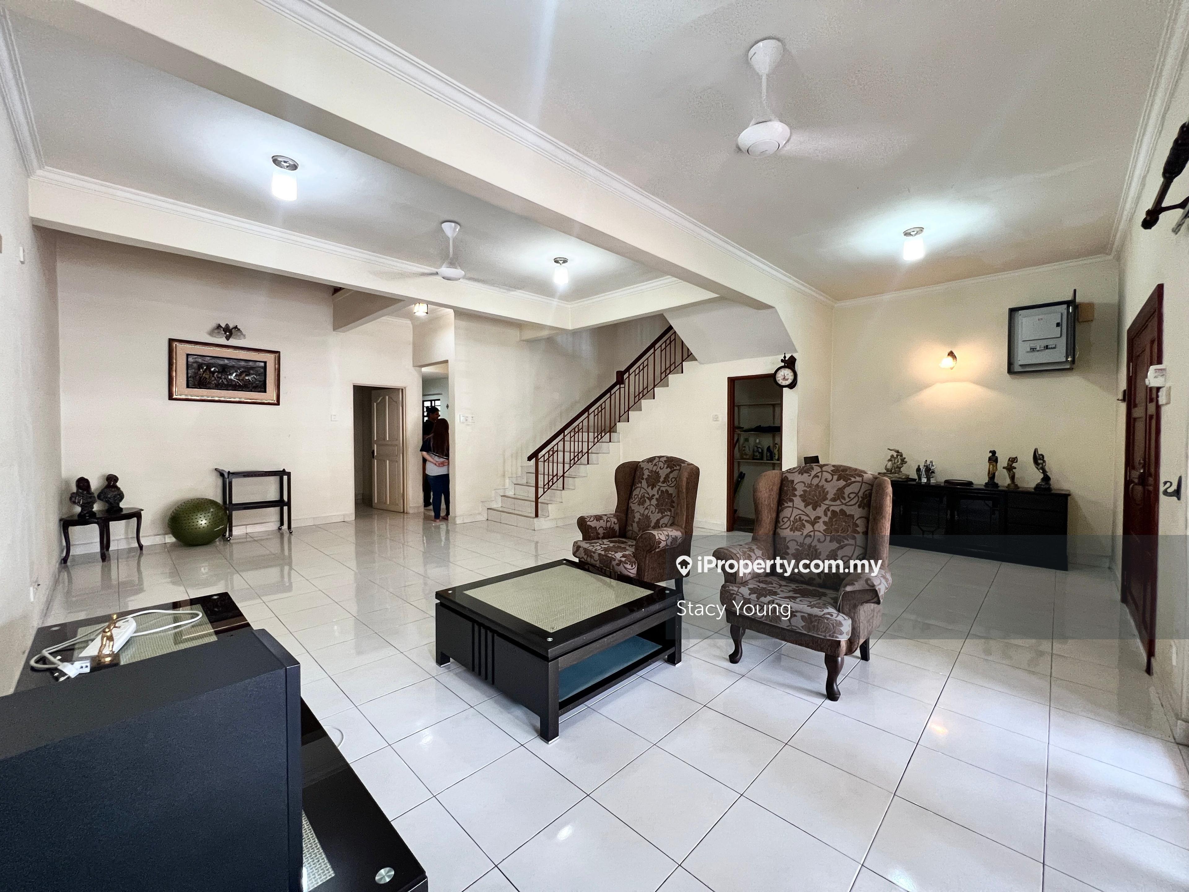 2 Storey Superlink Bandar Tun Hussein Onn