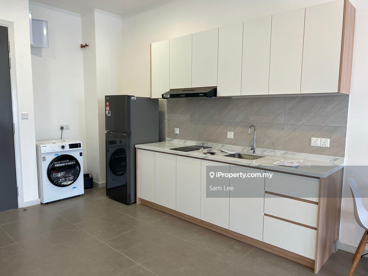 Free S&P Legal Fees, Renovated High Floor well kept unit