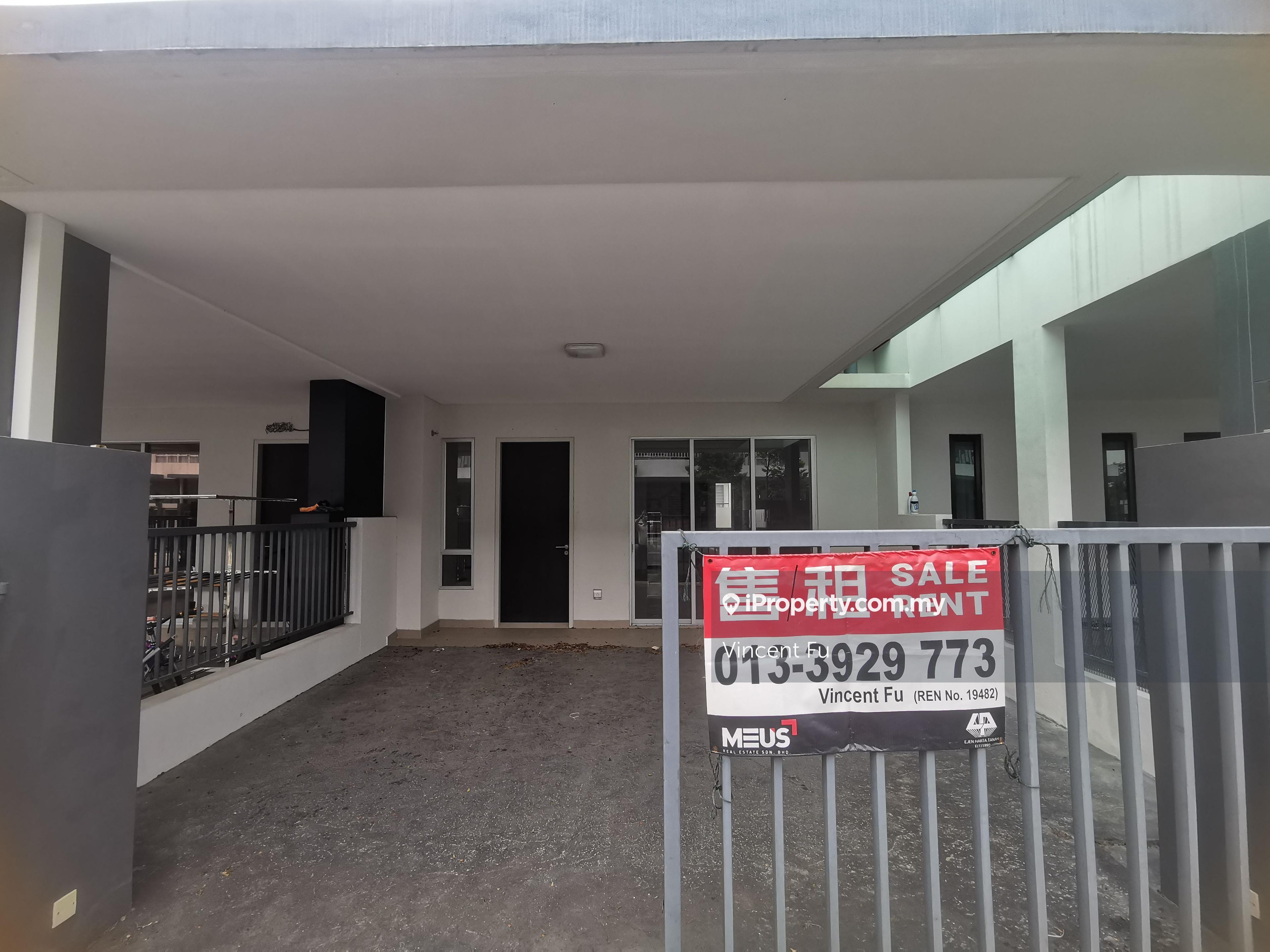 Double Storey Terrace House @ Embun 1, Bandar Ainsdale, for sale