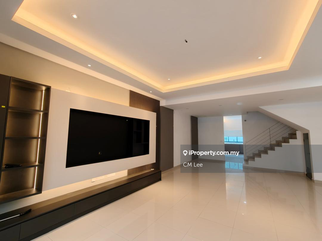 Terrace house for Sale