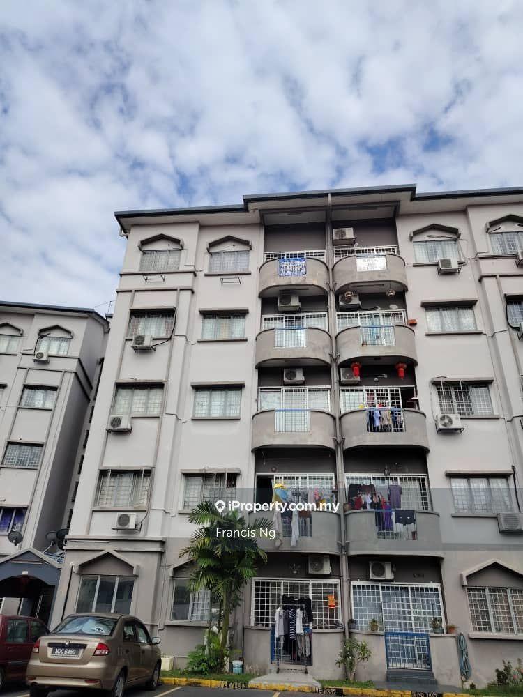 Apartment Selayang Court for Sale
