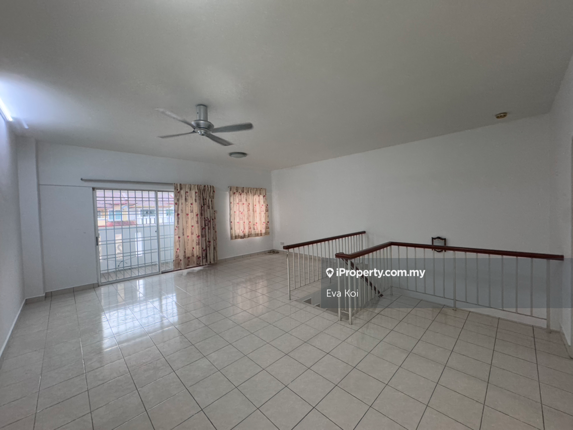 Spacious 3-Storey Terrace with Extended Kitchen & Generous Living Area