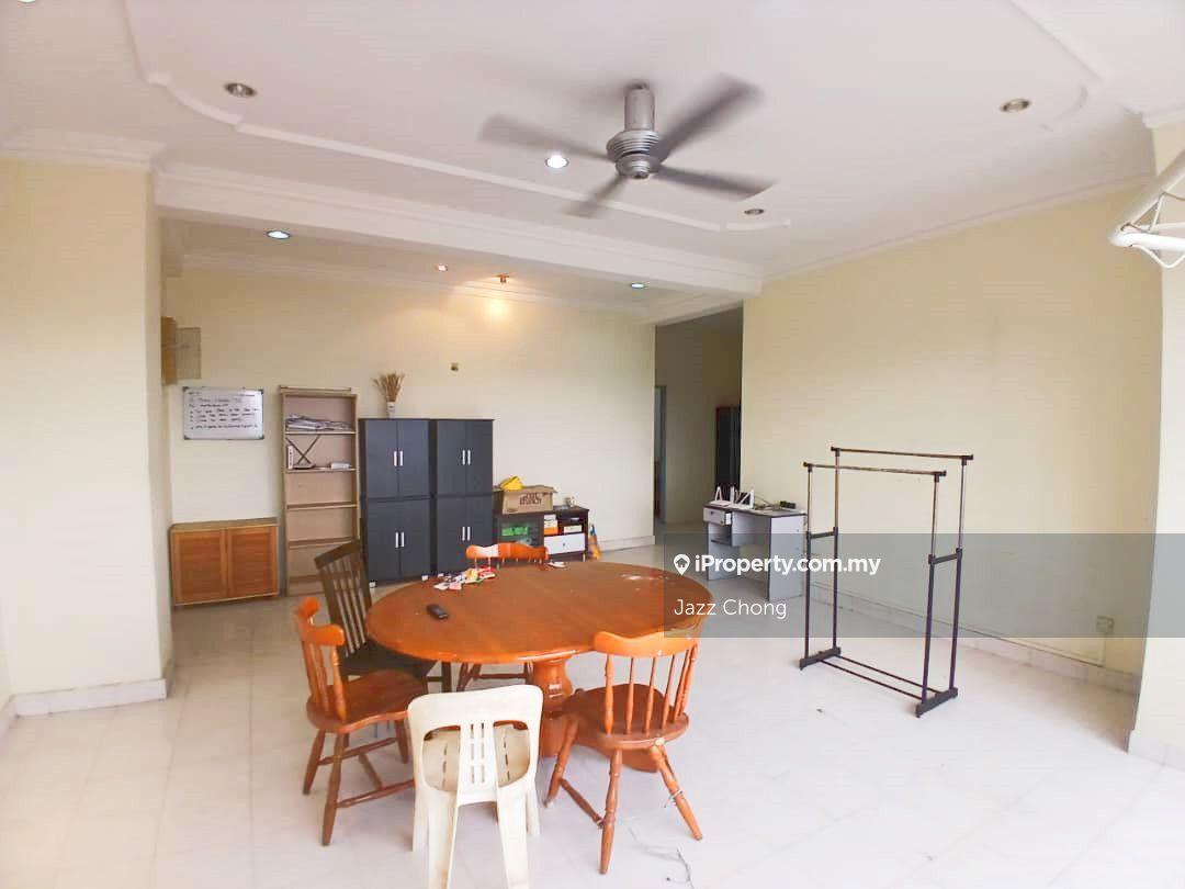 Student Unit, Can fit 10 to 11 person, Furnished, Vacant now