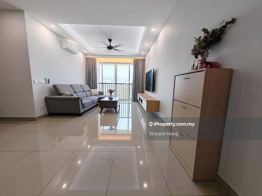 Setia Sky Ville Condo 1036 sq.ft 2 car parks fully furnished Renovated