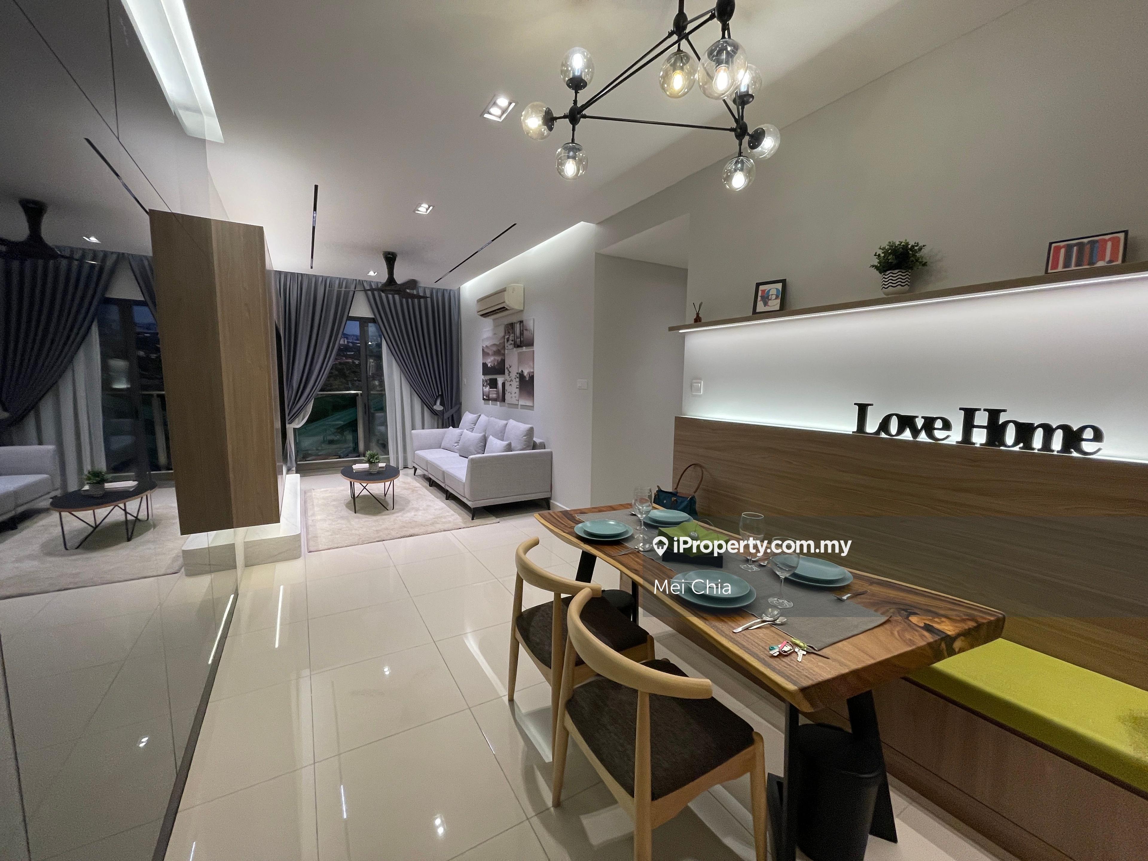 Short walk to LRT & LRT 3 stations, freehold, matured township