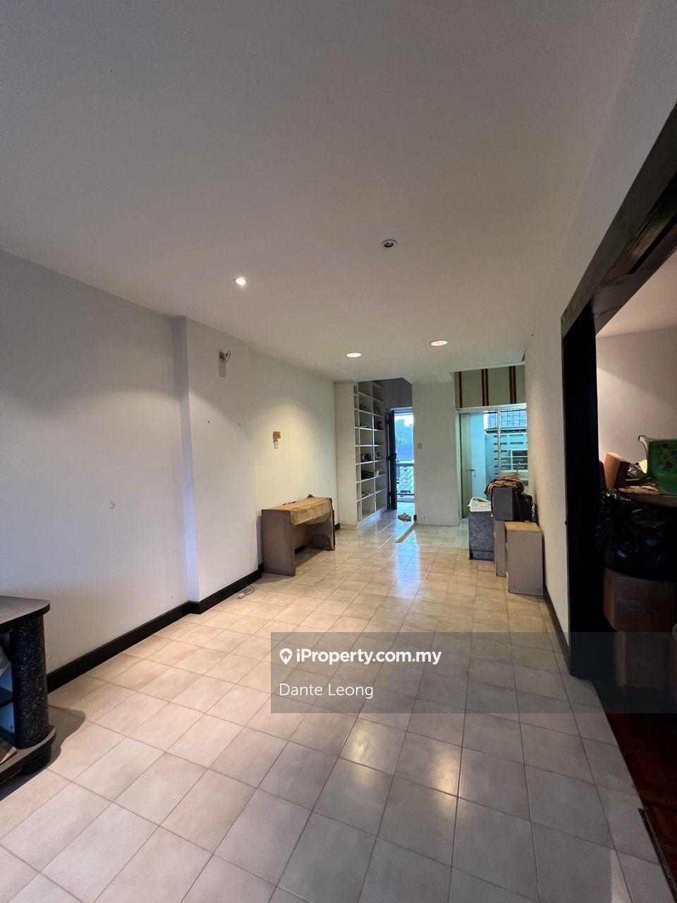 Menara Impian 1 room unit with balcony