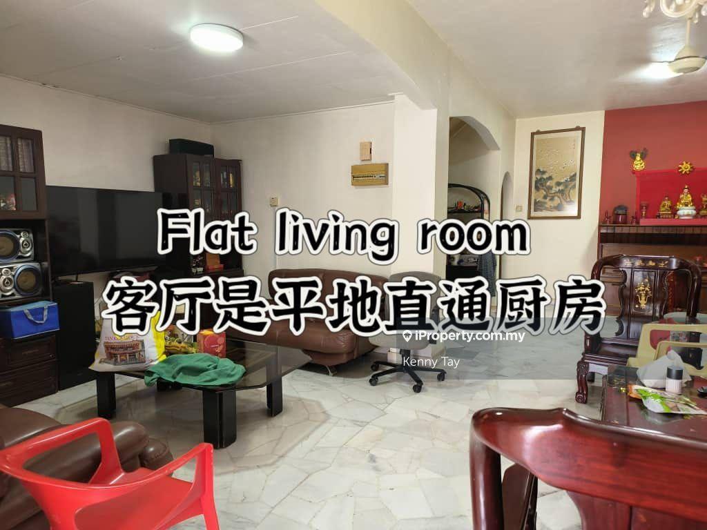 Flat floor in the living room, Gated Guarded, Good locations