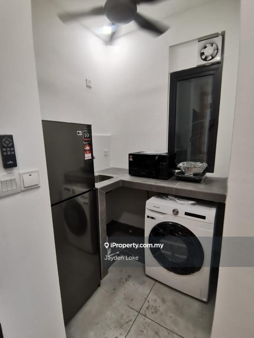 Neu Suites @ Unit for sale @ Fully furnished