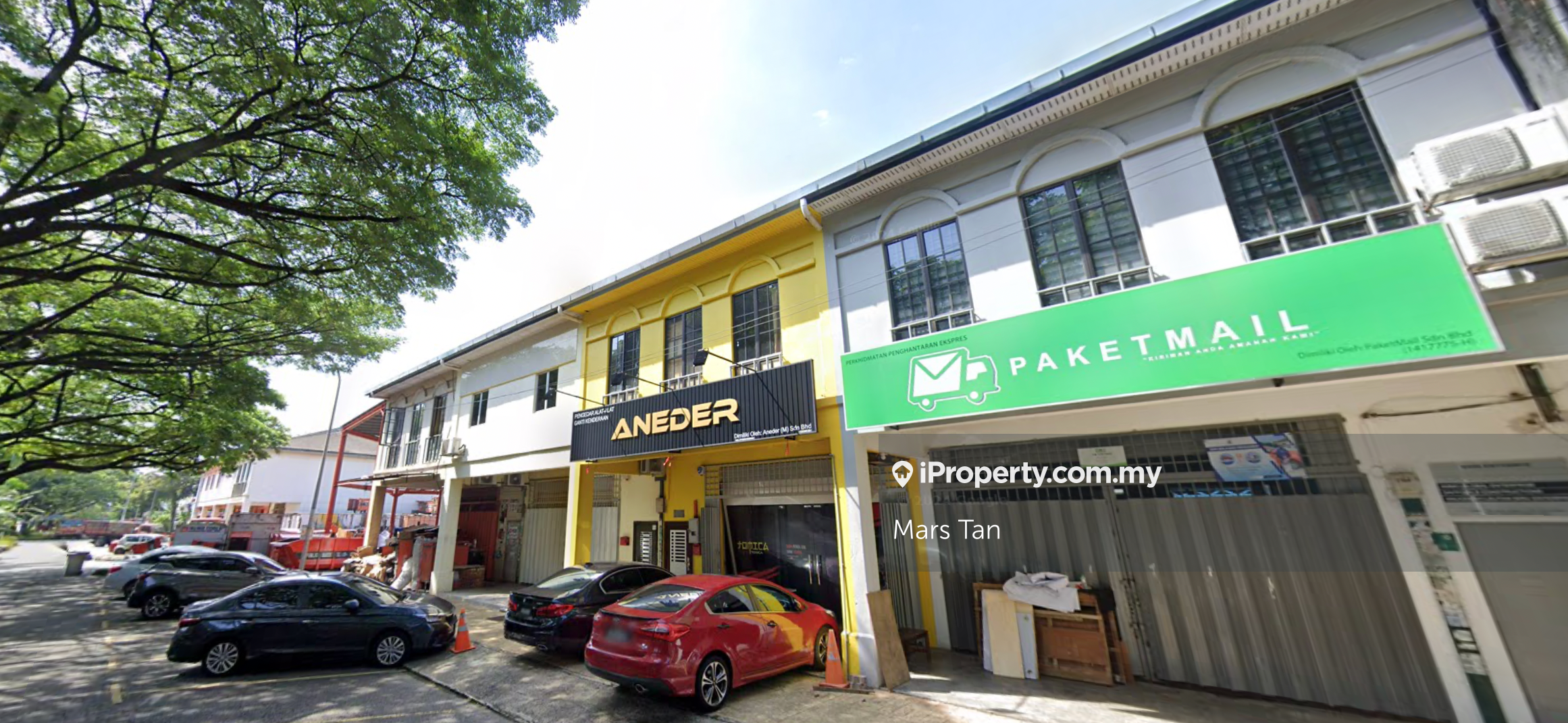 More Parking / Renovated Unit ( 1.5 Storey Shop ) Taman Mastiara