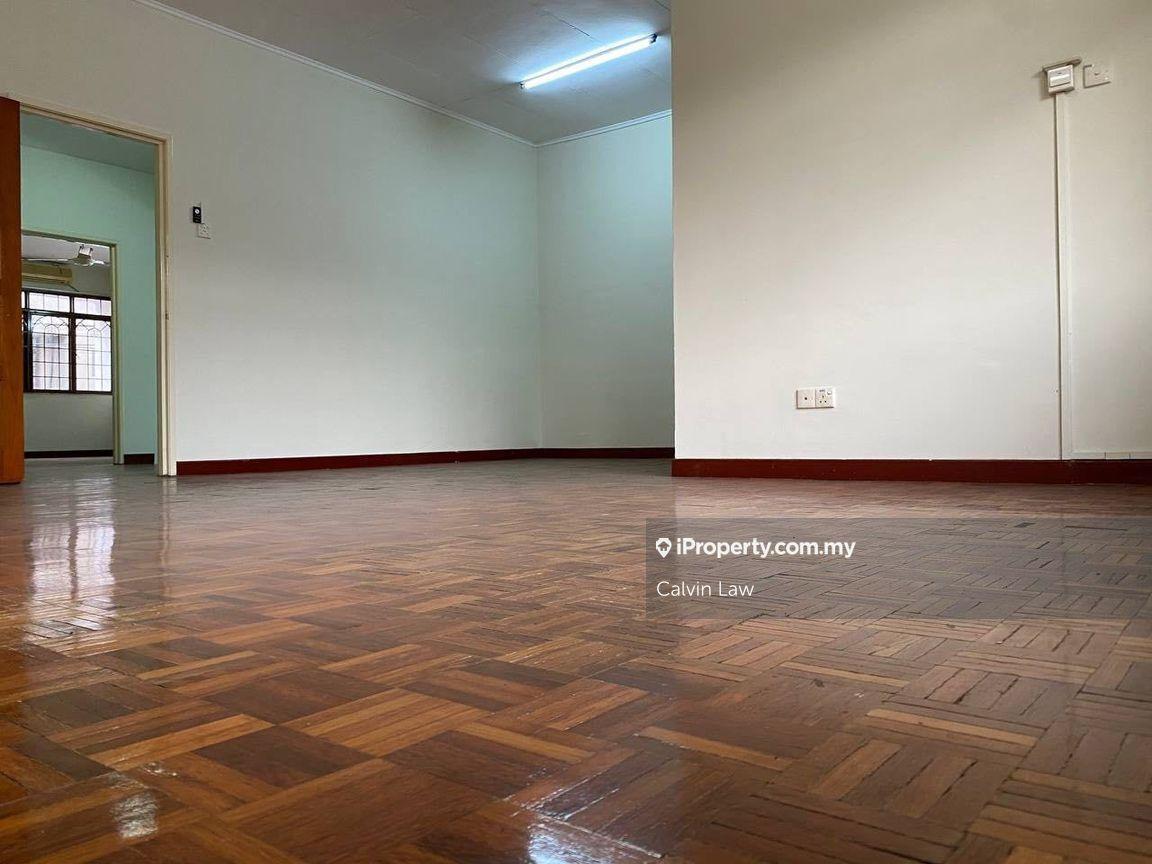 Terrace house for Sale