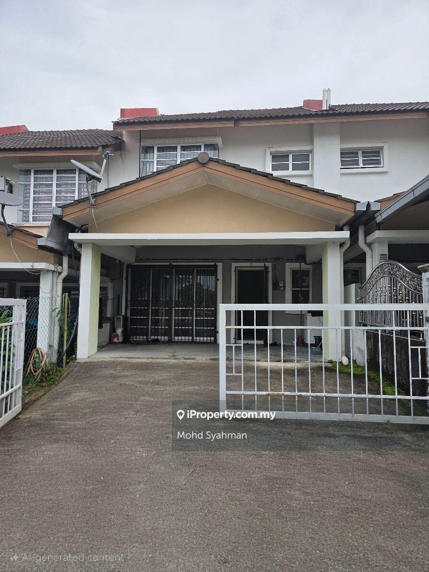 Rumah Teres 2 Tingkat, Jalan Mahagoni, Bandar Utama, Batang Kali