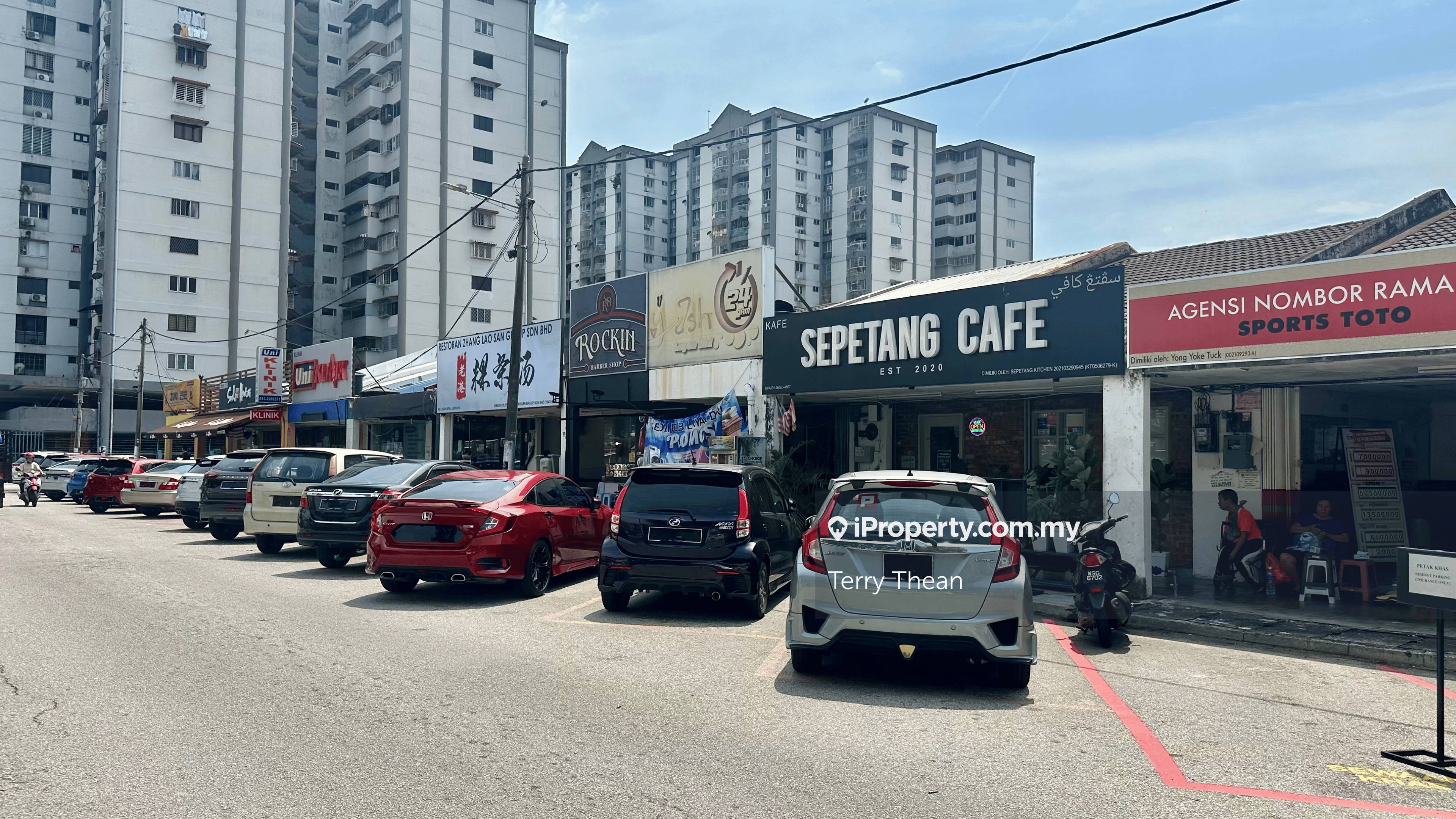 1 Storey Shop For Sale @ Pandan Indah