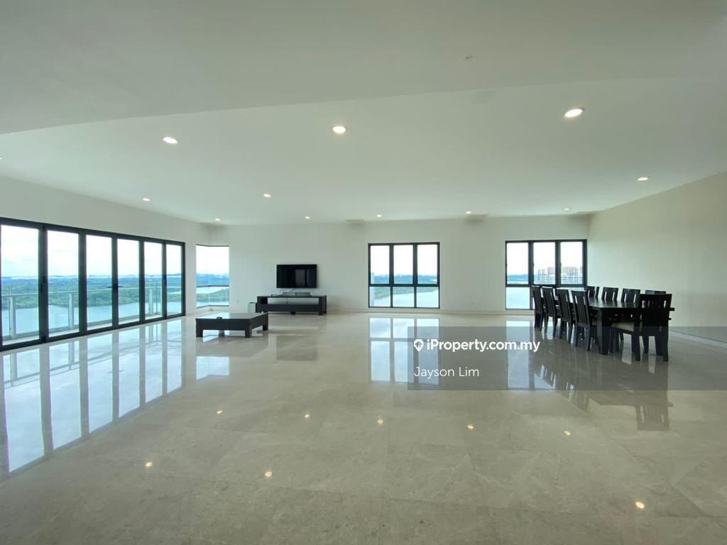 Luxury Penthouse with full marina view