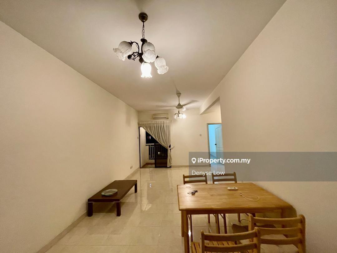 Great location, walking distance to Mrt