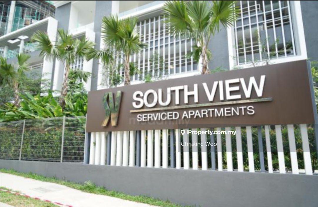 Near LRT station easy access freehold well kept