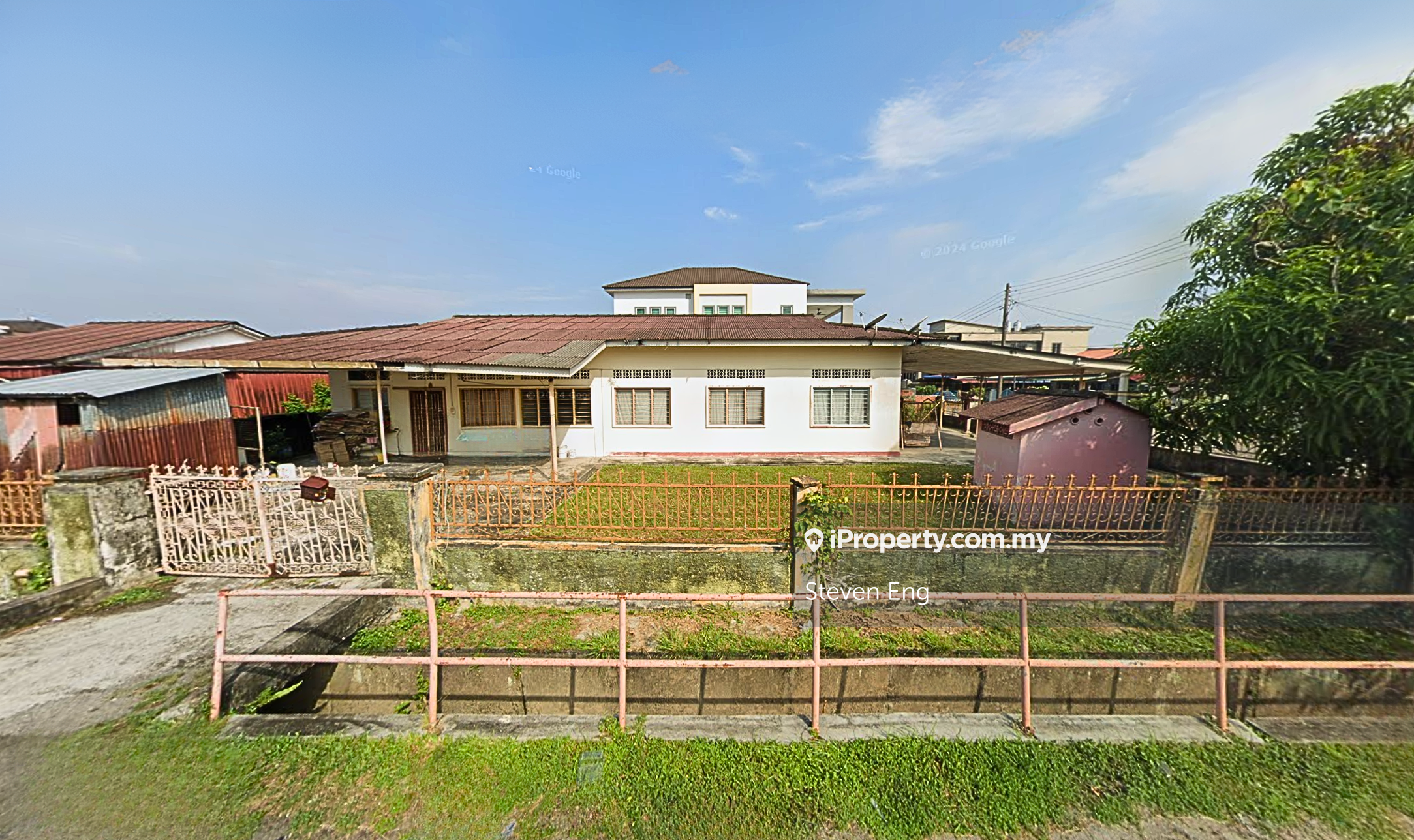 Excellent Location. Perfect for own stay or future investment