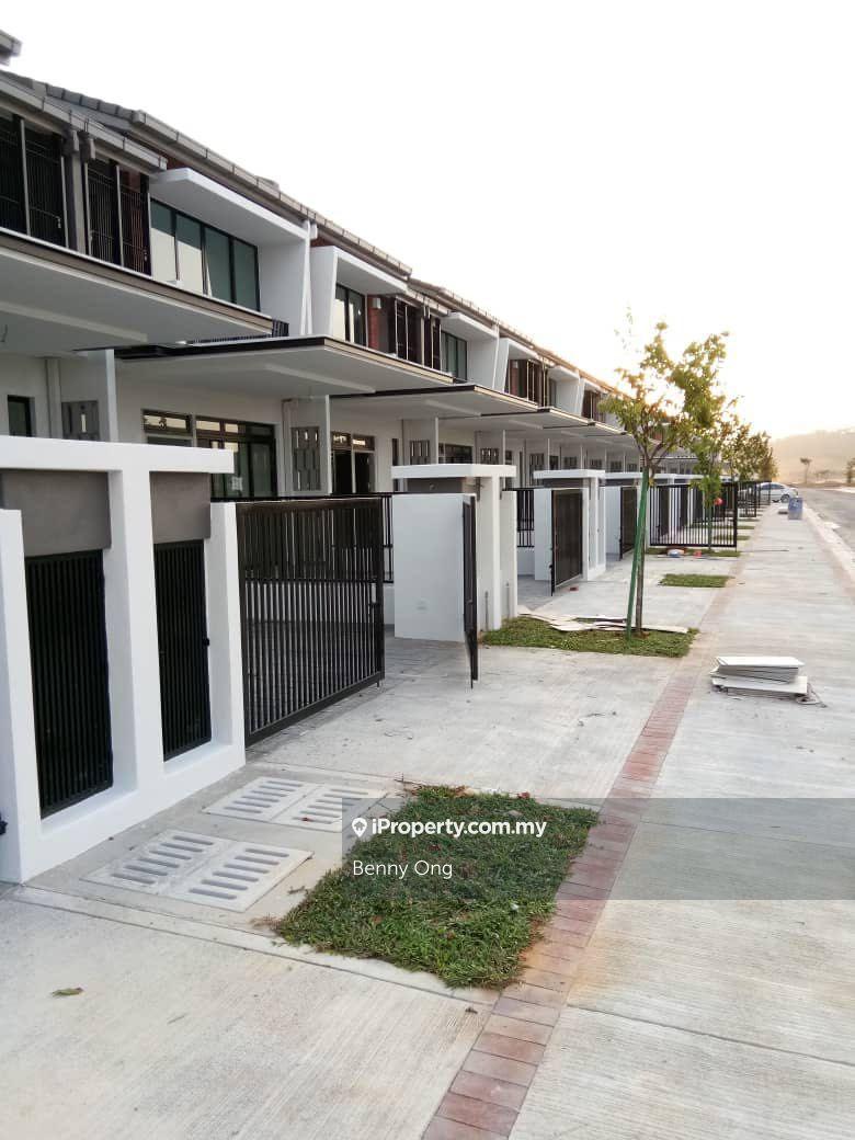 Elmina Valley 1 @ Elmina West for rent