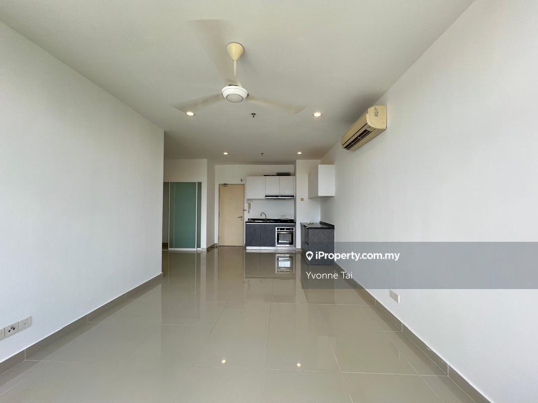 Freehold, well kept move in condition, near to Selayang Hospital