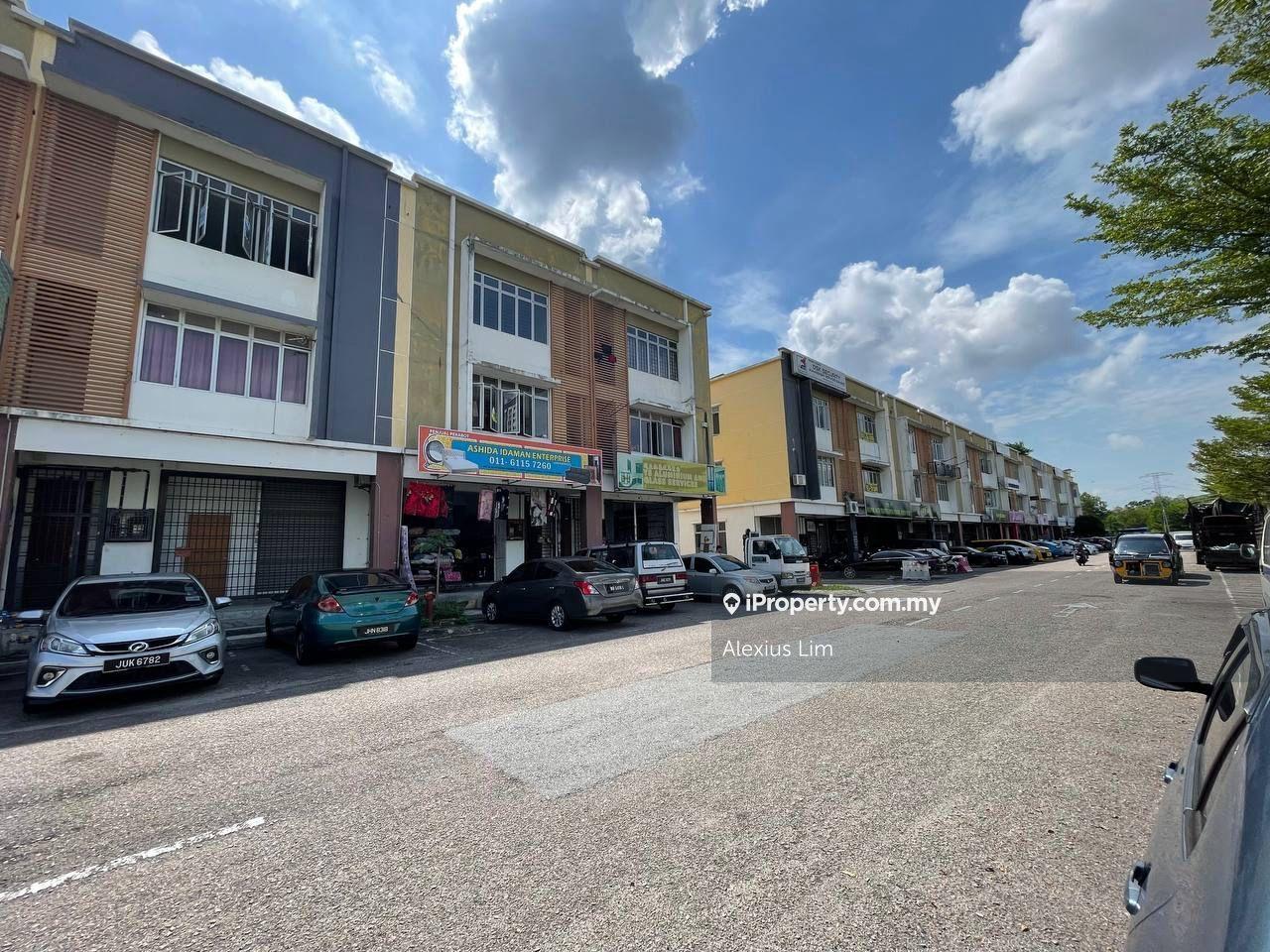 For Sale - 3 Storey Shop Lot @ Sierra Perdana, Taman Rinting, Johor