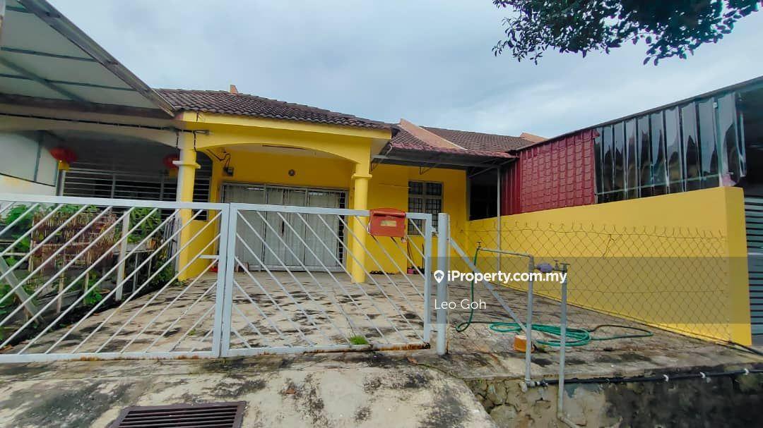 Garden Home Seremban2 3 bed 2 bath for rent