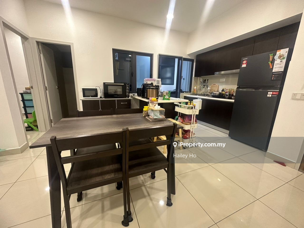 Fully Furnished, 2 bedrooms, New Renovated