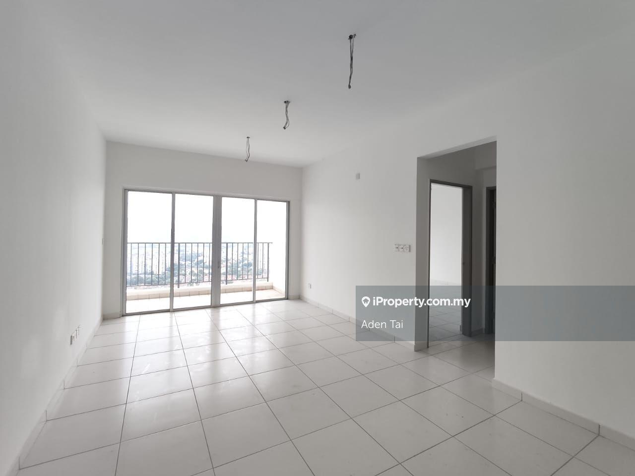 Axis crown, 2 rooms, bare unit, near LRT pandan indah