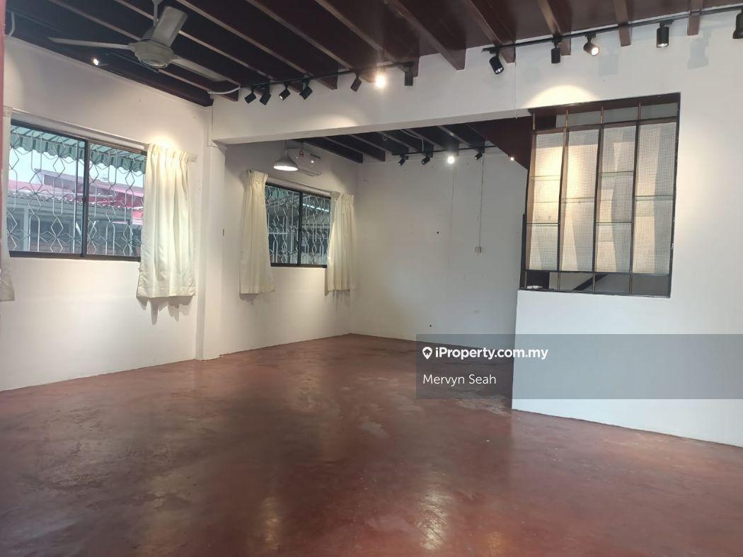 Solok Mano 2828 Sqft 2 Storey Semi-D Prime Location Worth Deal
