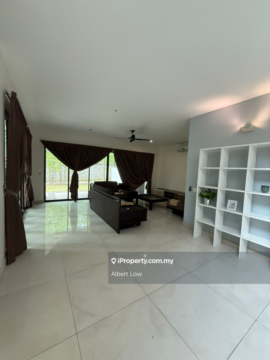 Super Spacious / good condition / western layout home