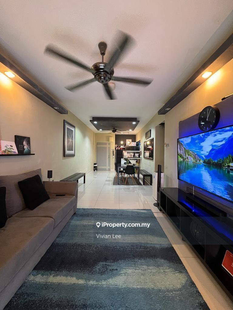 Freehold three storey Terrace house for Sale