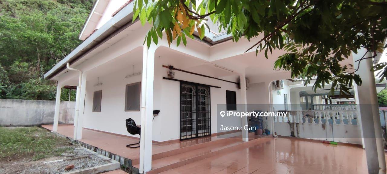 2 Storey Terrace With Corner Land Sell Below Value
