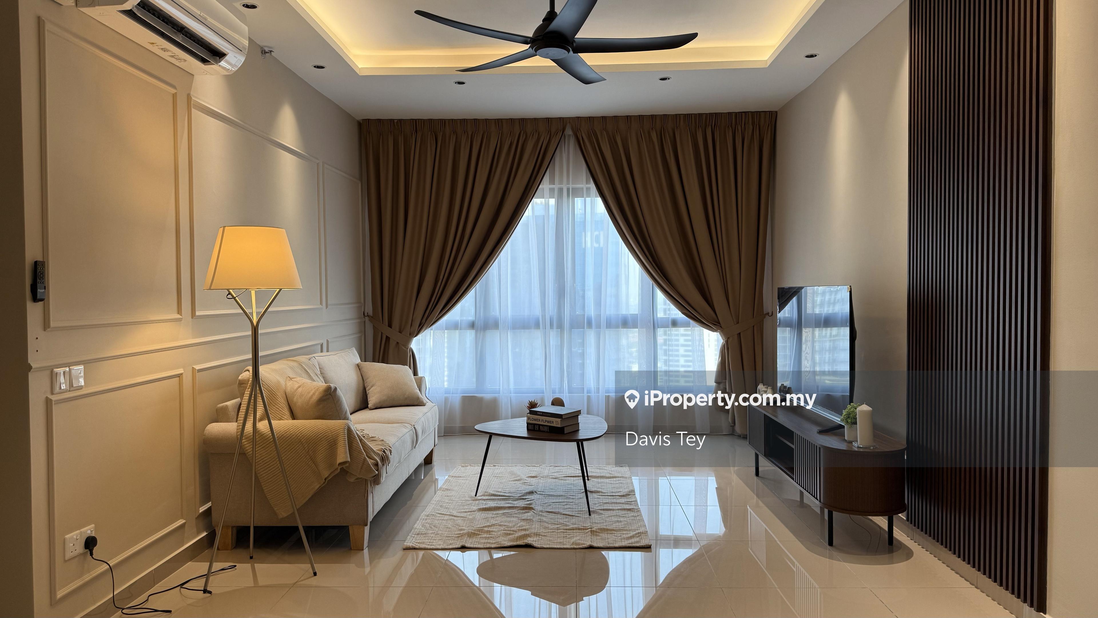 Fully Furnished/High Floor/3 bedrooms/Move-in Ready