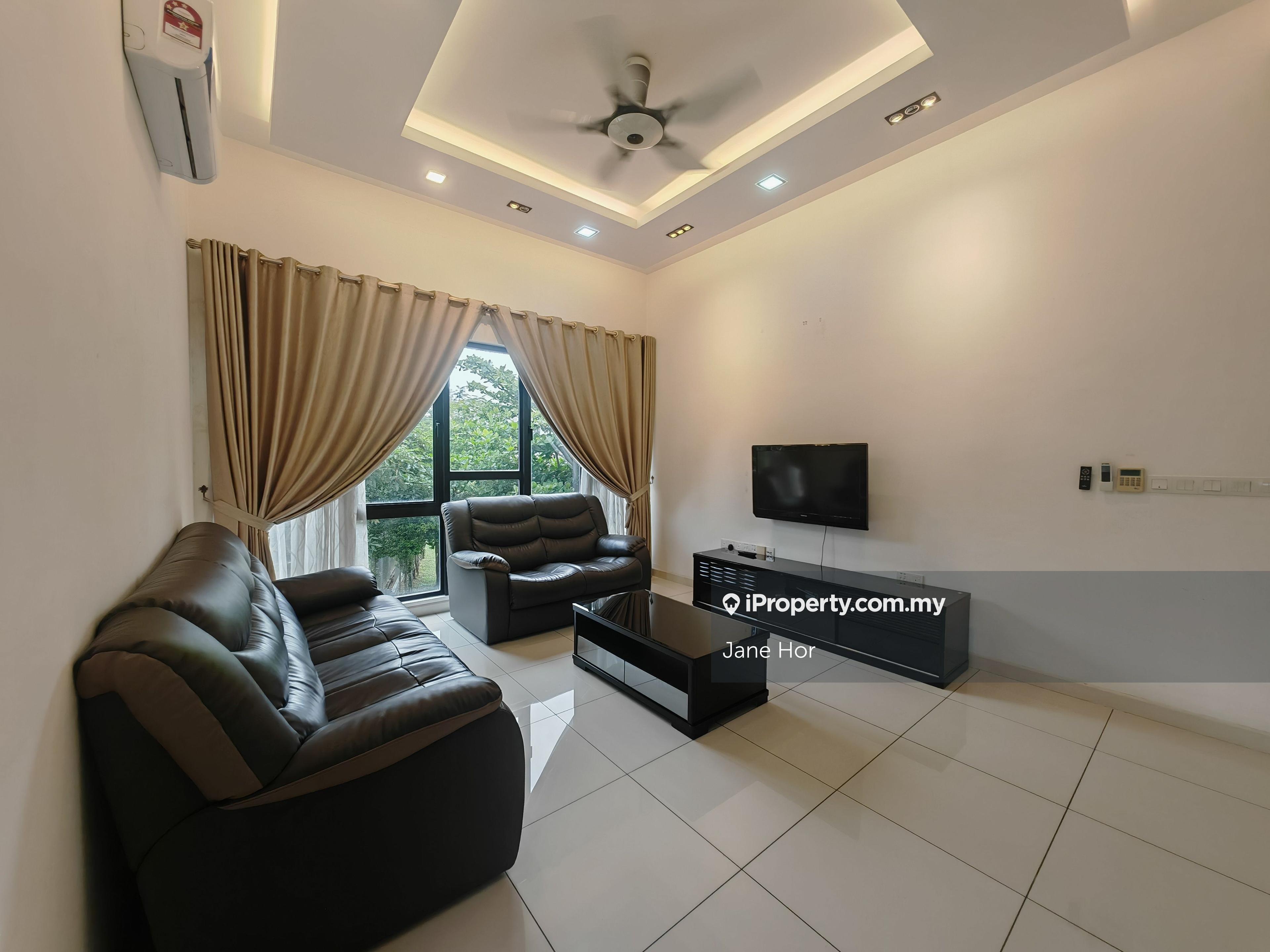 Well maintained townhouse upper floor house N'dira Sierra 12