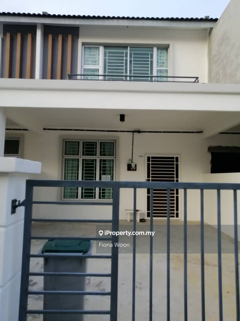 Double Storey For Rent Taman Scientex, Bandar Jasin, Bemban Melaka