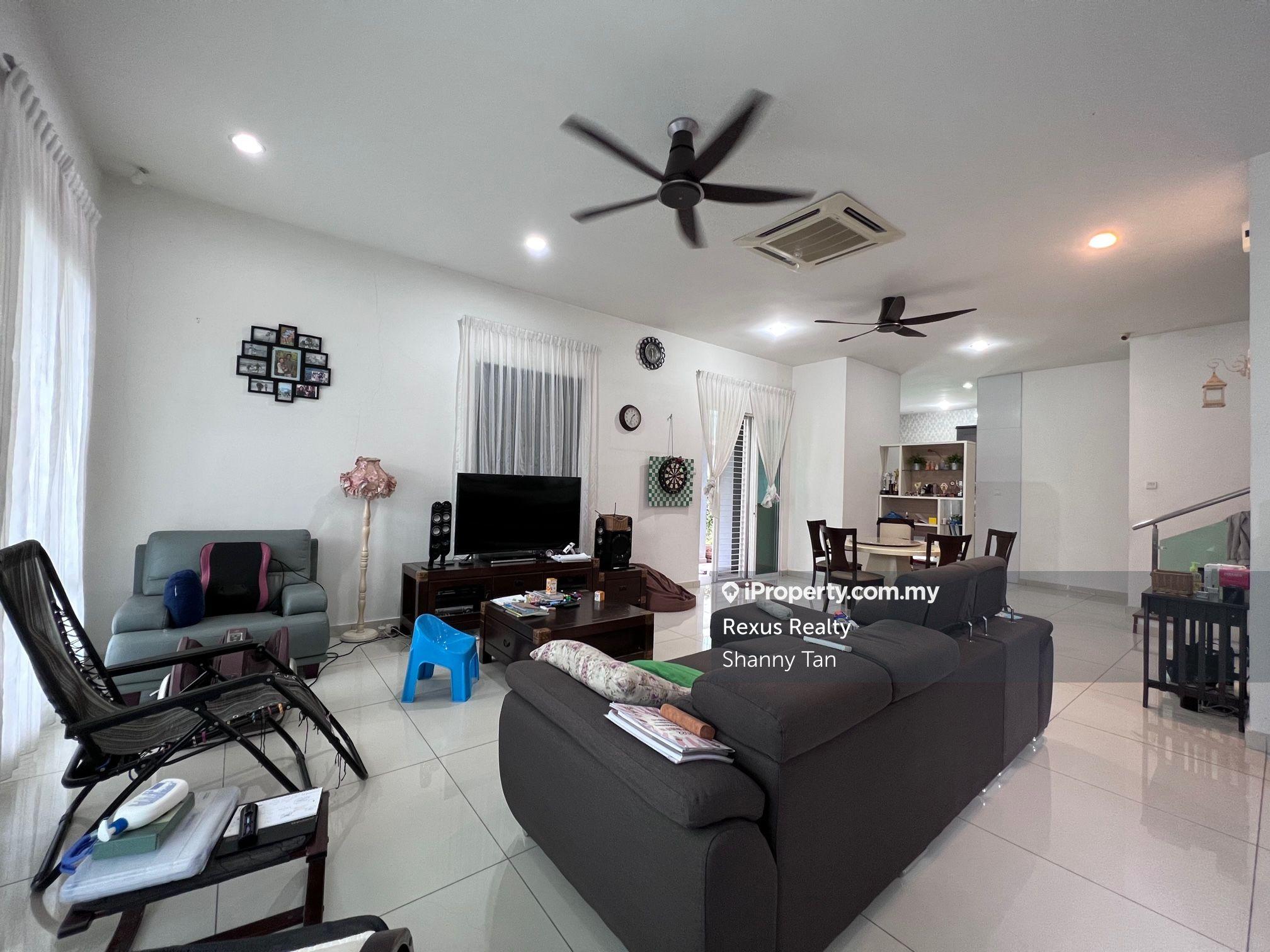 Semi-D house for Sale