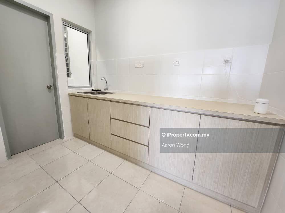 Brand New Unit, Ready move in