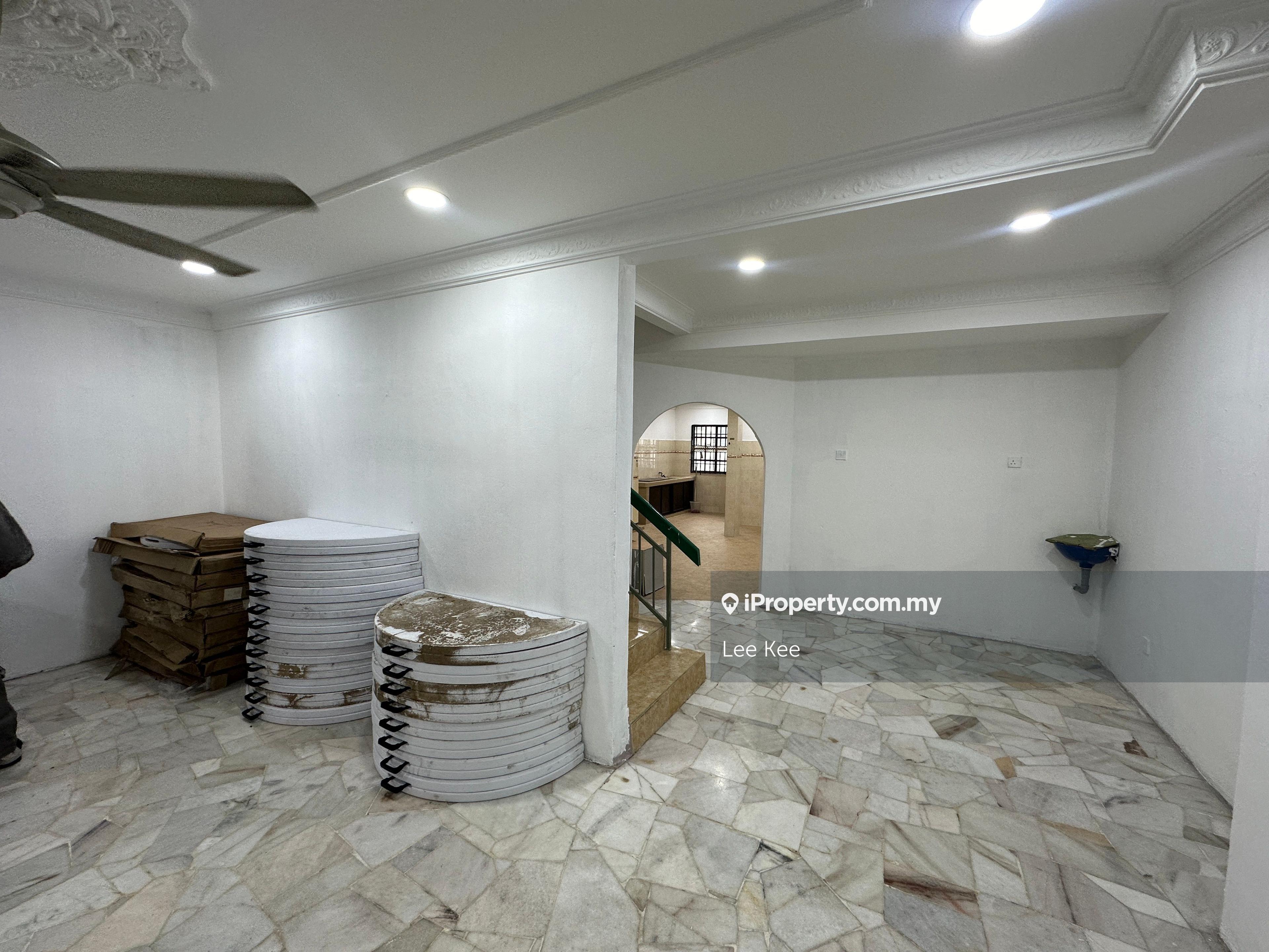 Renovated Taman Banang Heights