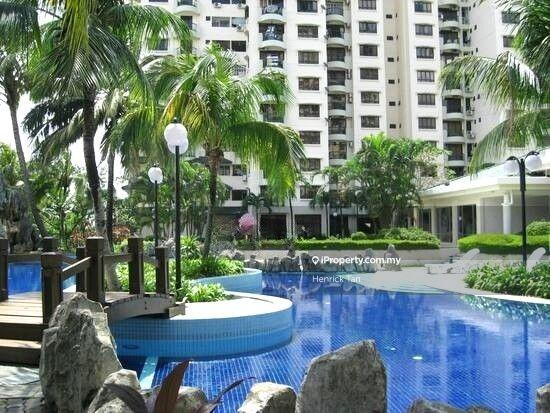 Penthouse, Nice Renovated, Partly furnished, 2 car park