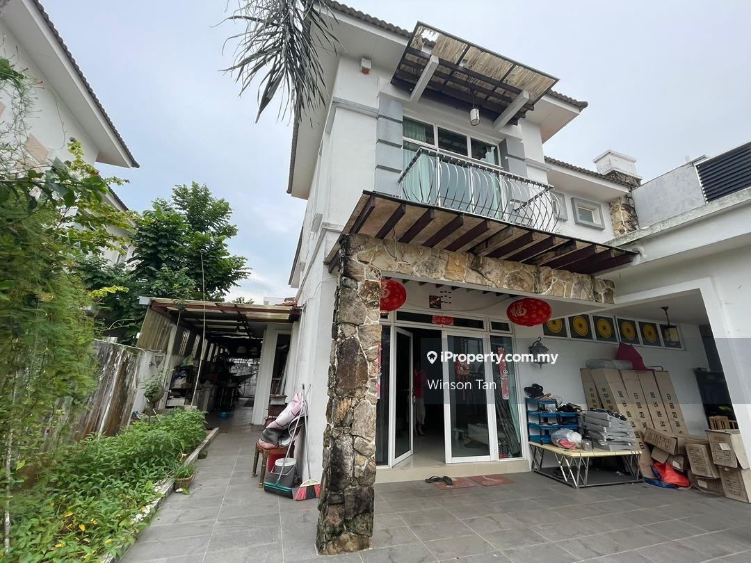 Casa Amira @ Double Storey Semi D For Sale with Renovated Unit