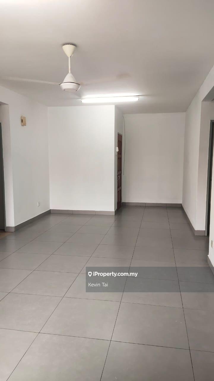 Low Floor, New Painting Condo Bandar Sri Permaisuri Cheras For Rent