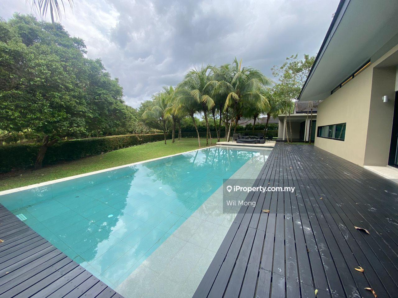 Expensive Bungalow Villa @ Leisure Farm