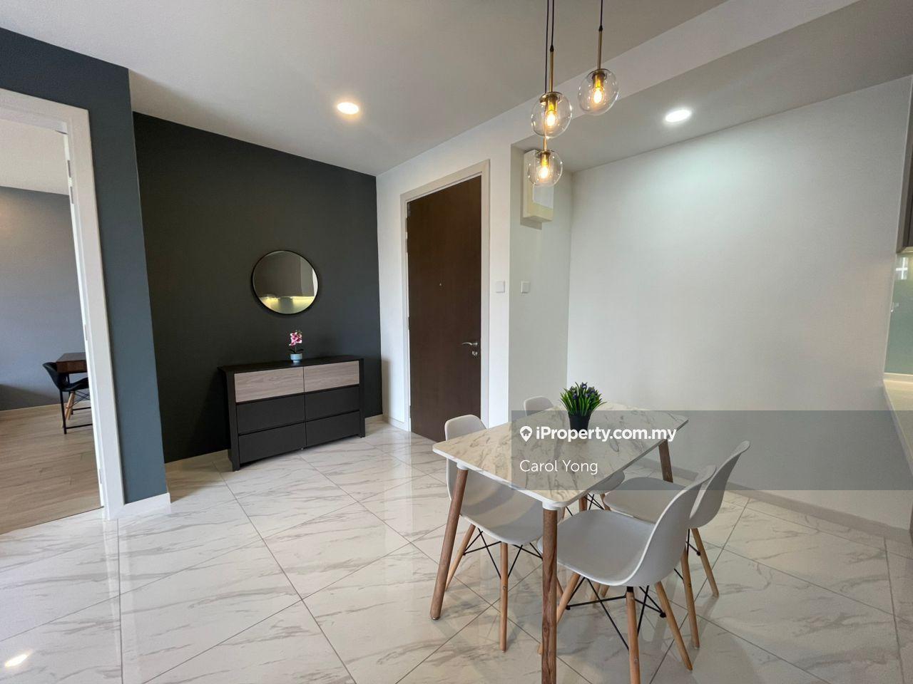 Fully Furnished with move in condition, can move in immediately