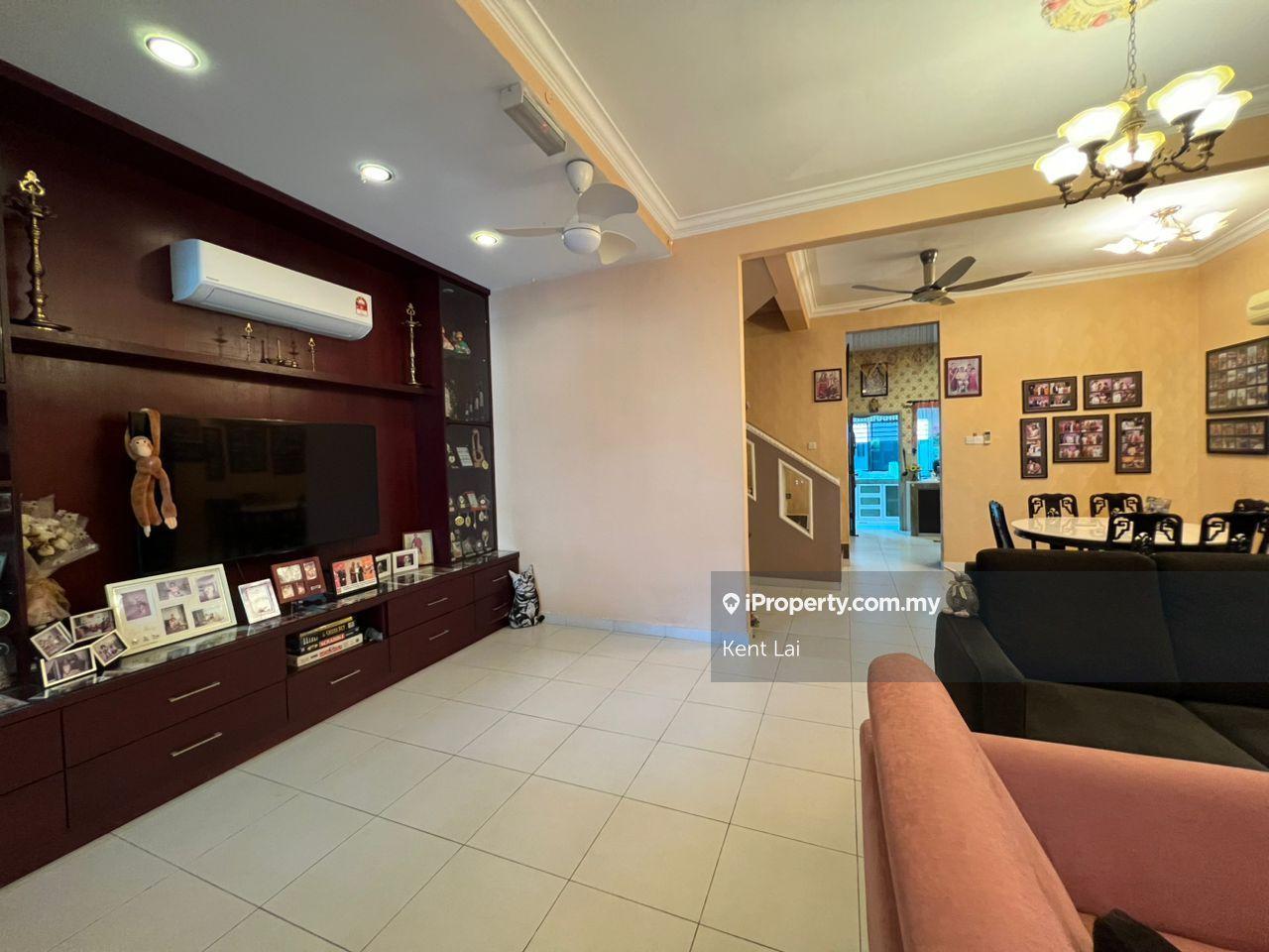 Double Storey Bandar Puteri 11 Puchong 4r4b Renovated Gated Guarded