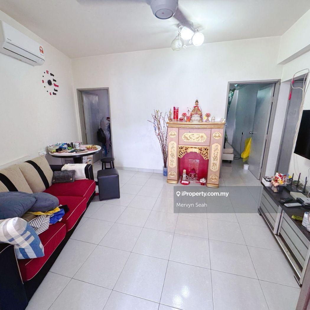 Desa Aman 700 Sqft High Floor Renovated Unit Well maintain Unit
