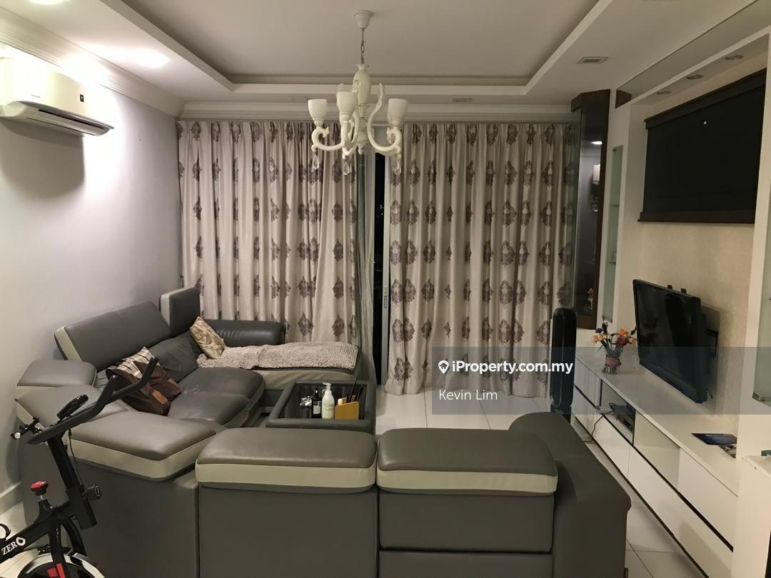 Elit Heights 1736sf Fully Renovated High floor 2 Car Park