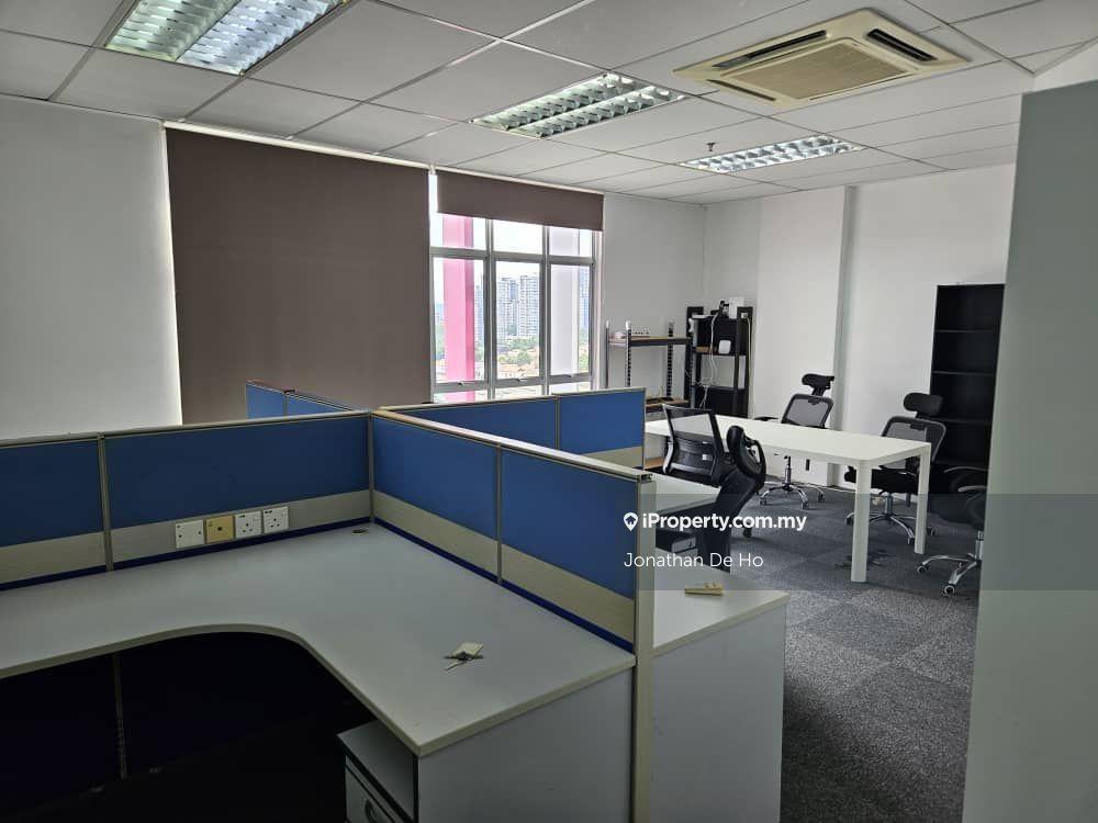 Nicely renovated Fully Furnish 1 Room unit