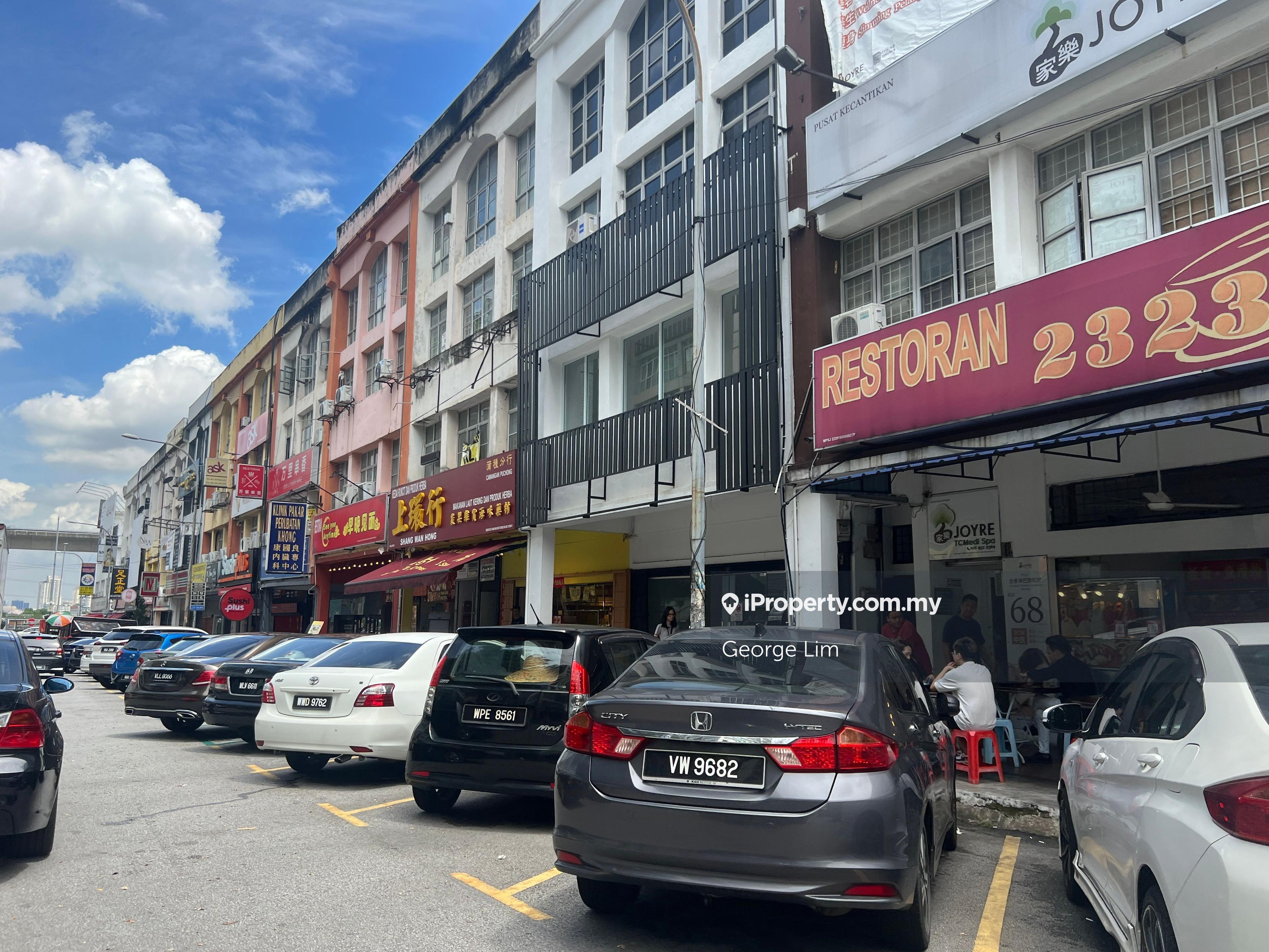 Endlot Walking distance to Lrt Station Near Banks